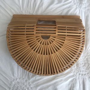 Inspired.......Cult Gaia wooden .....clutch 💕